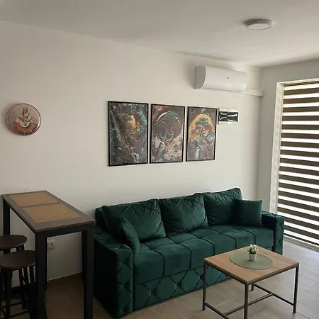 Dora Apartment